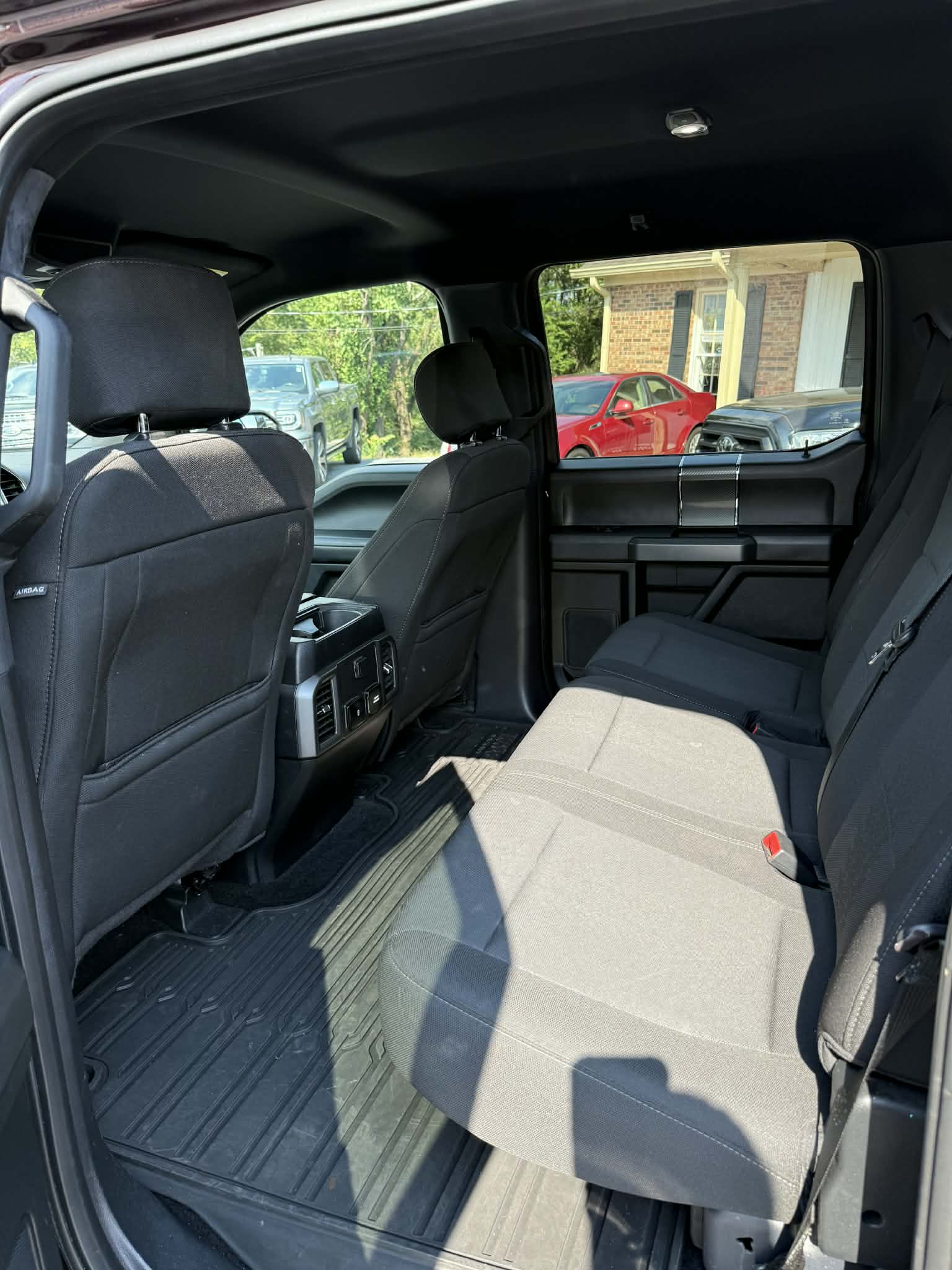 
								2018 Ford F-150 XLT full									