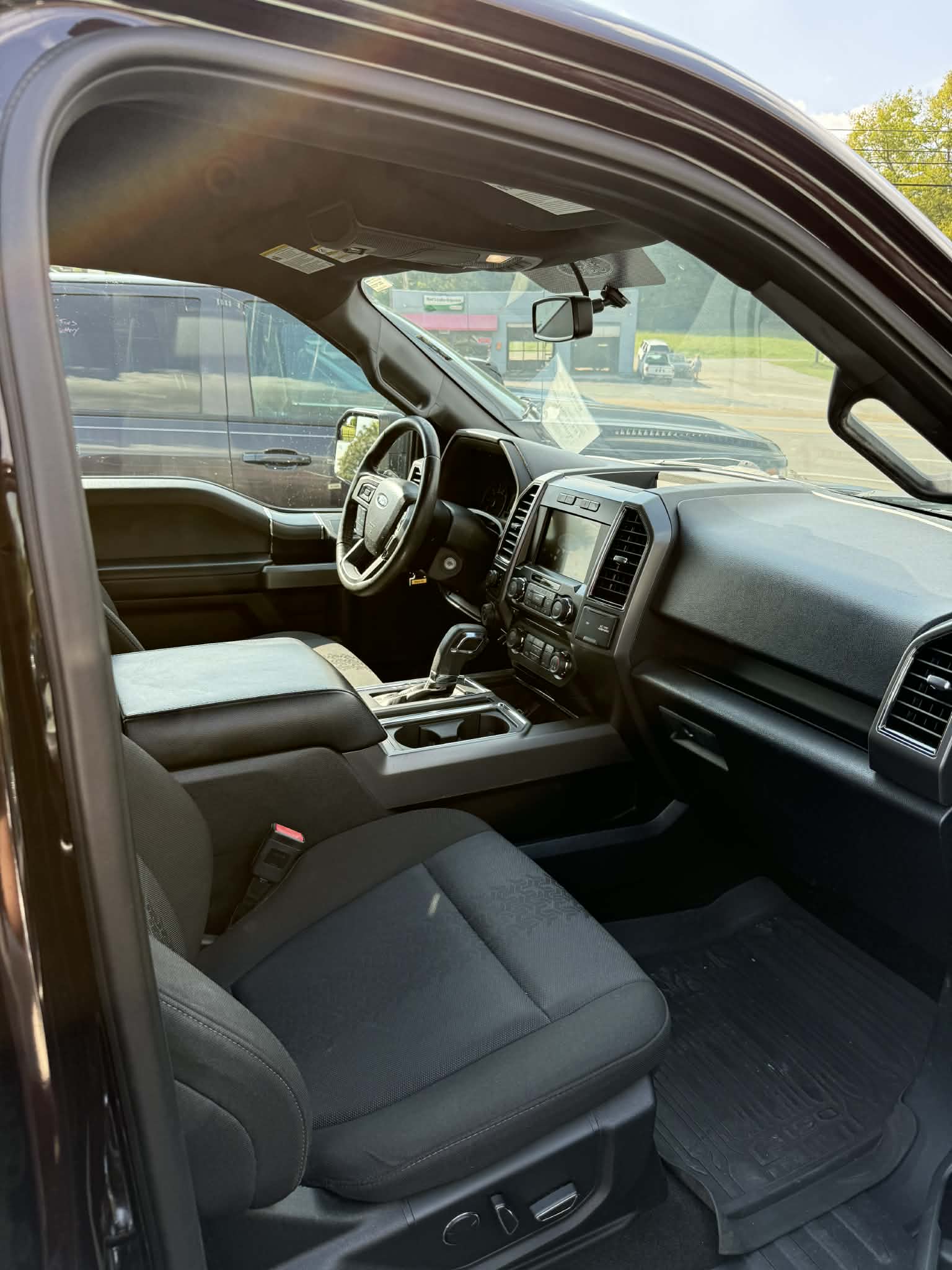 
								2018 Ford F-150 XLT full									