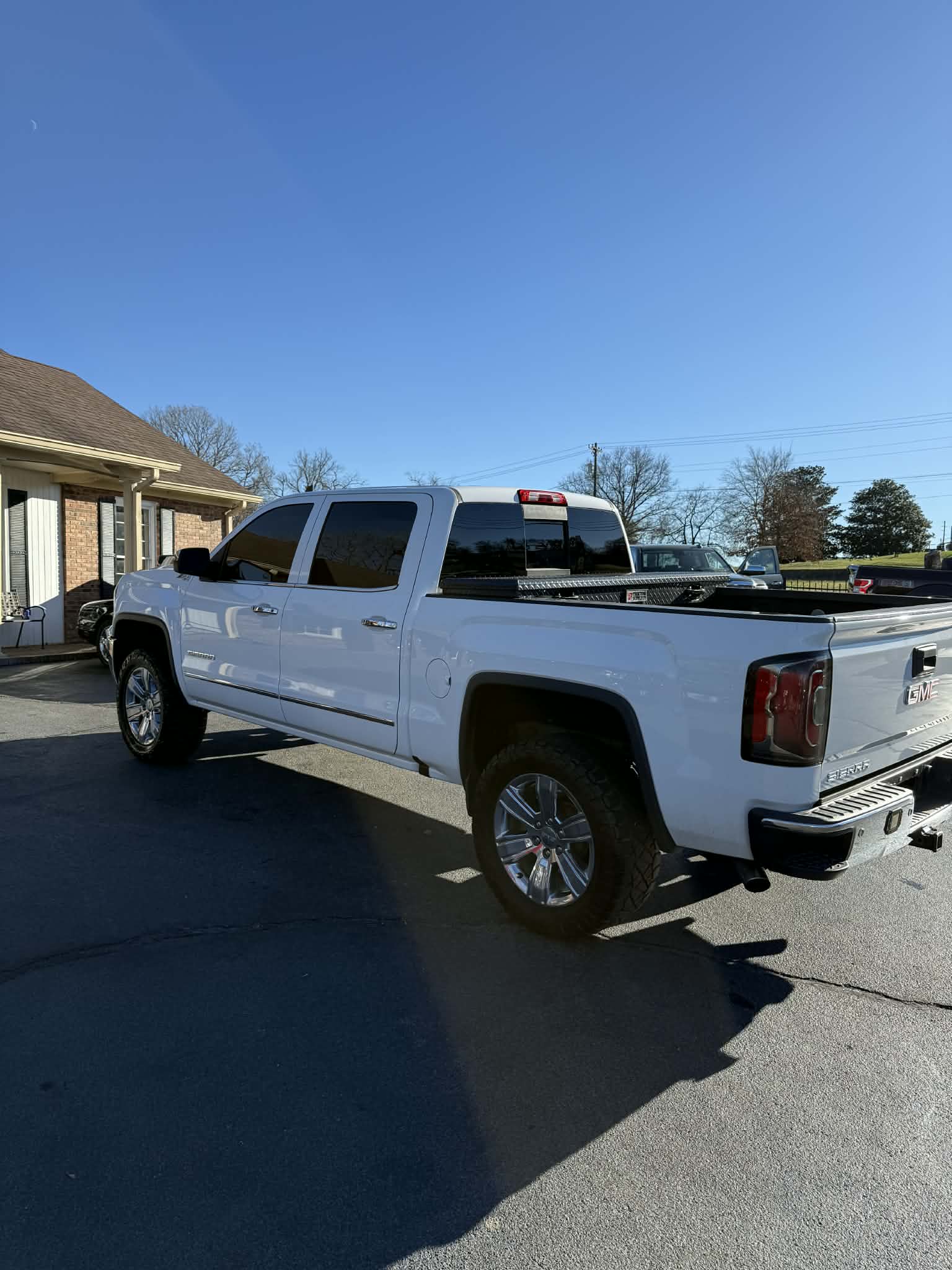 
								2017 GMC Sierra SLT full									