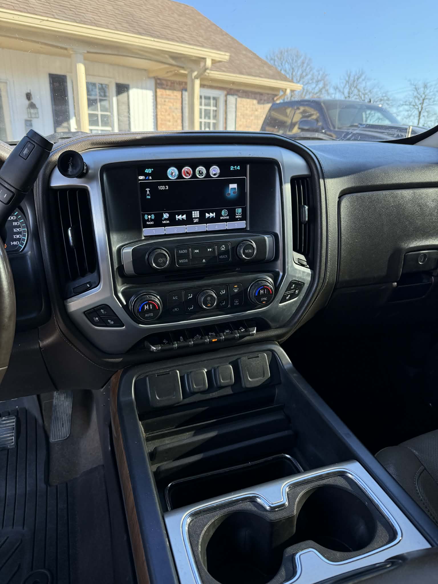 
								2017 GMC Sierra SLT full									