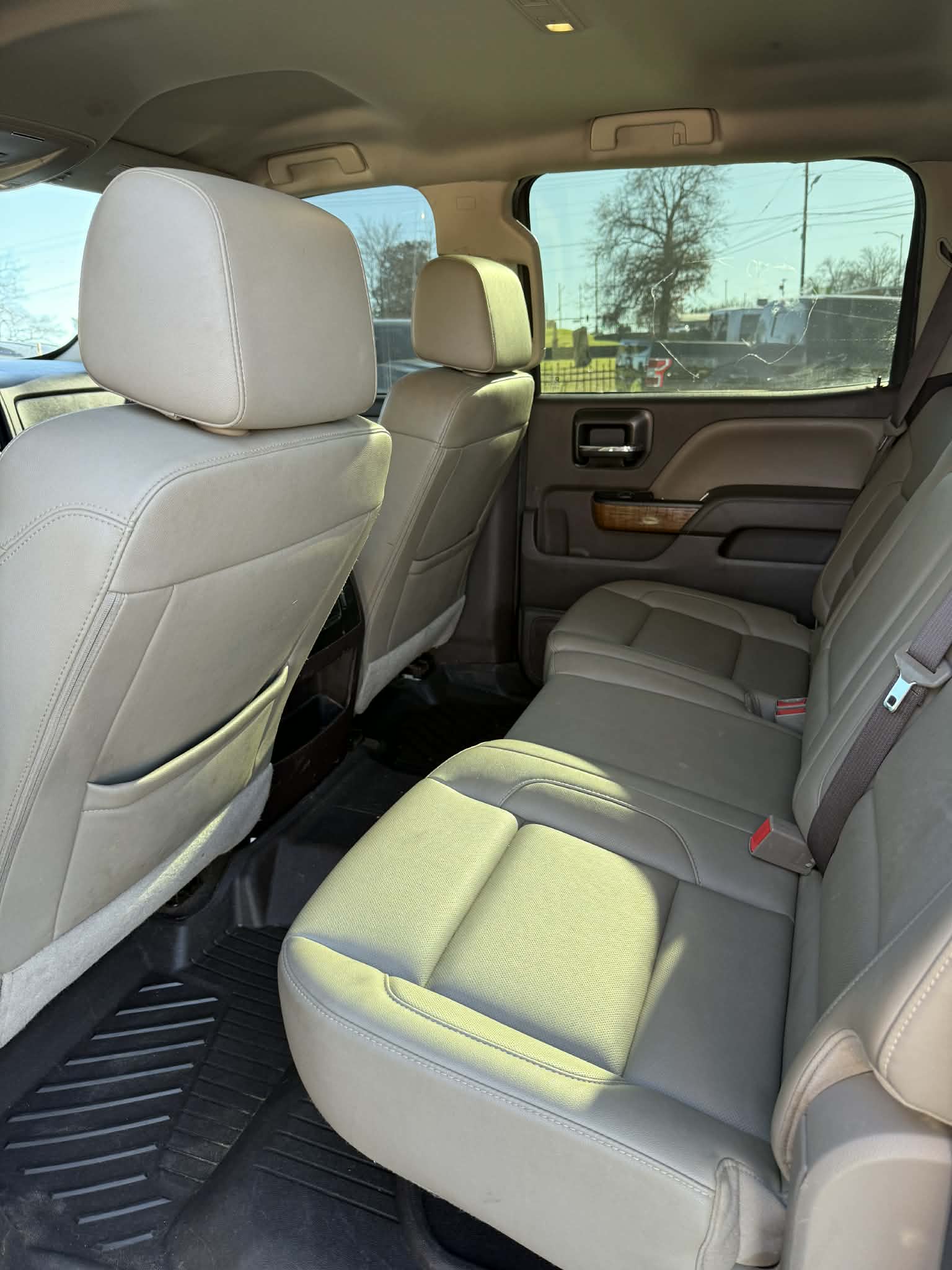 
								2017 GMC Sierra SLT full									