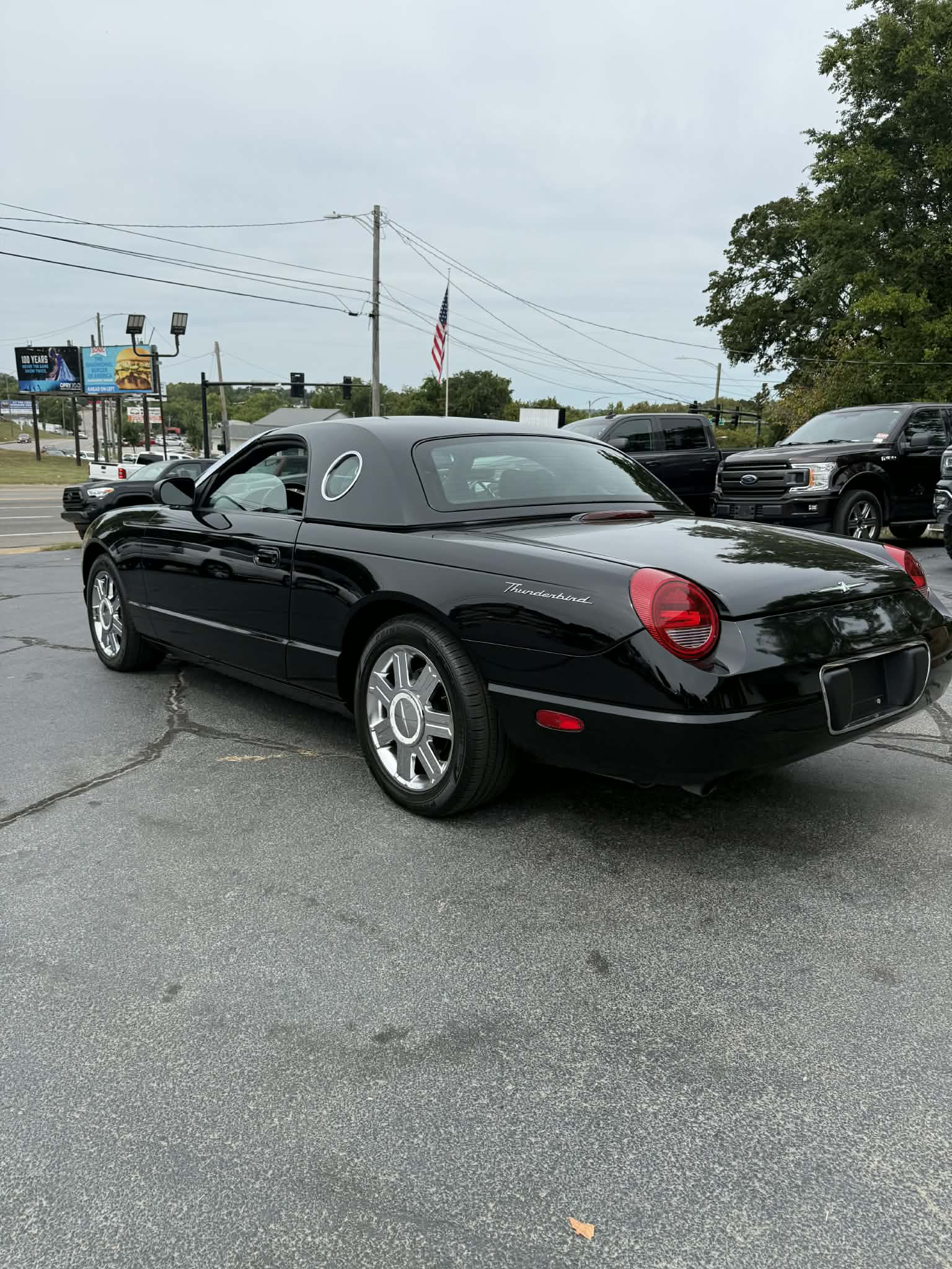 
								2005 Ford Thunderbird full									