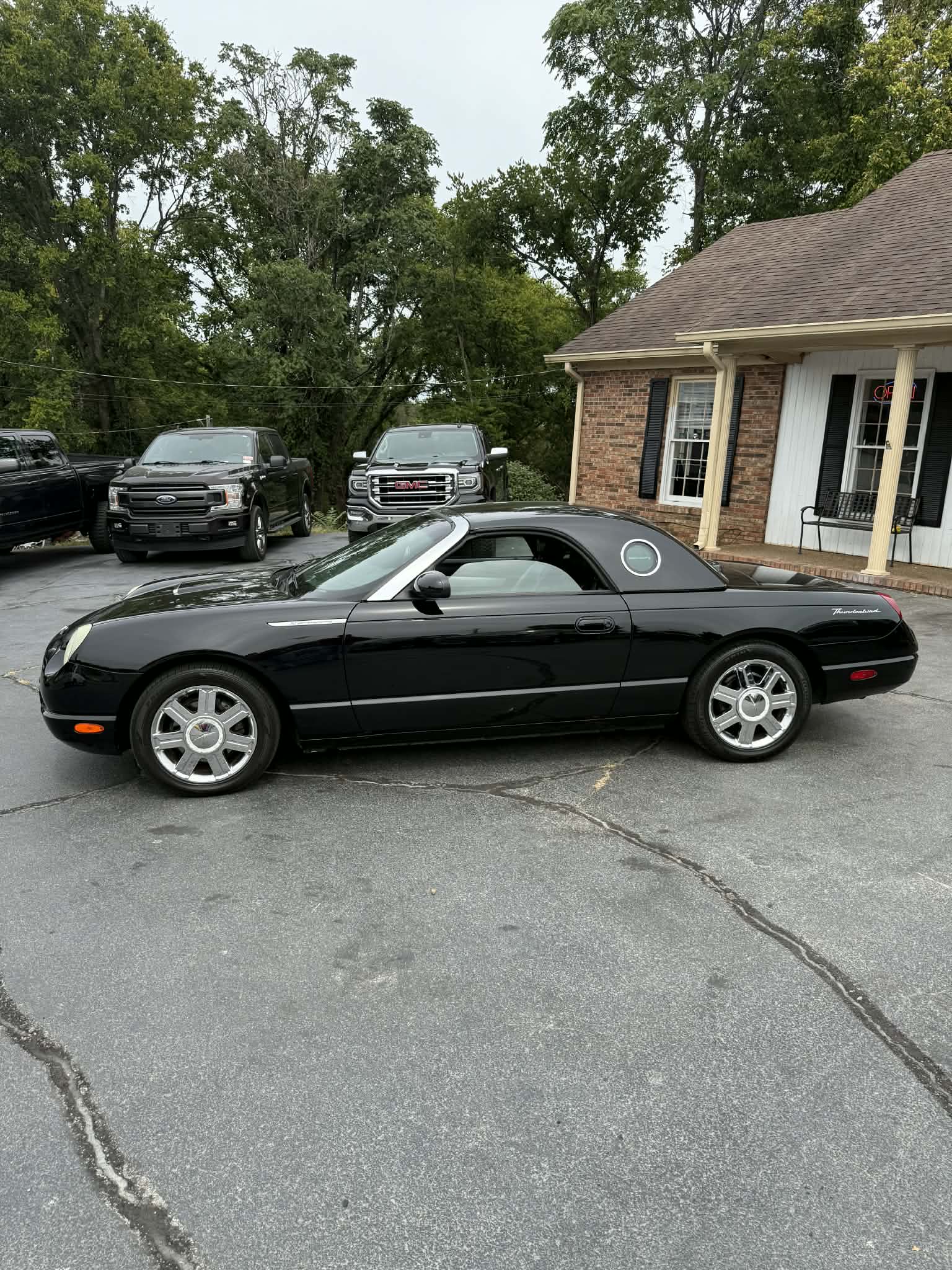 
								2005 Ford Thunderbird full									