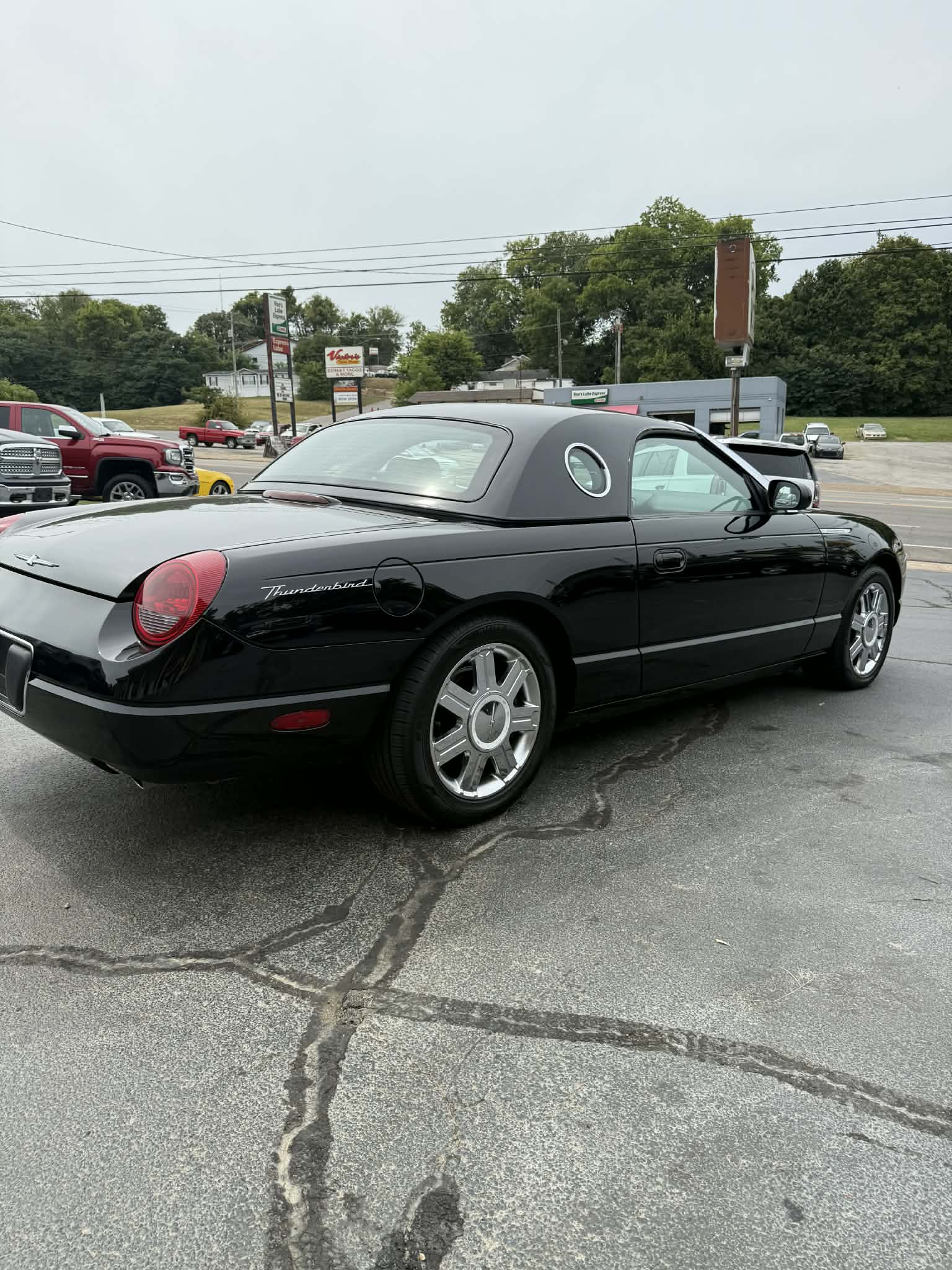 
								2005 Ford Thunderbird full									