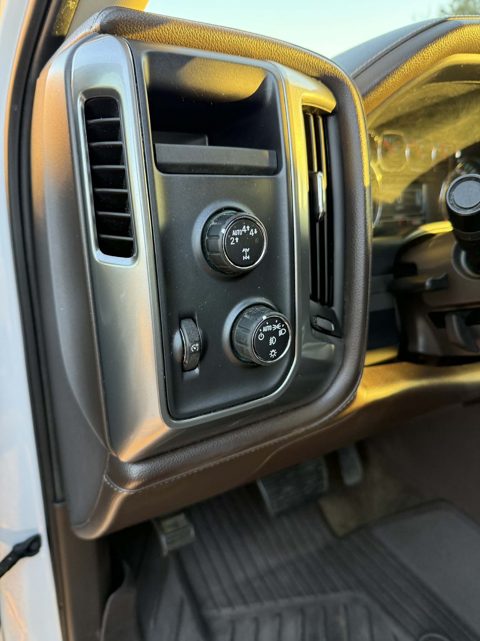 
								2017 Silverado LTZ full									